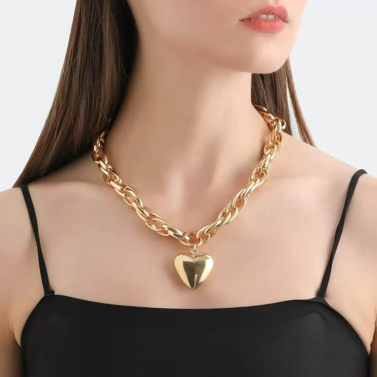 Chunky Heart - Pendant Chain Necklace