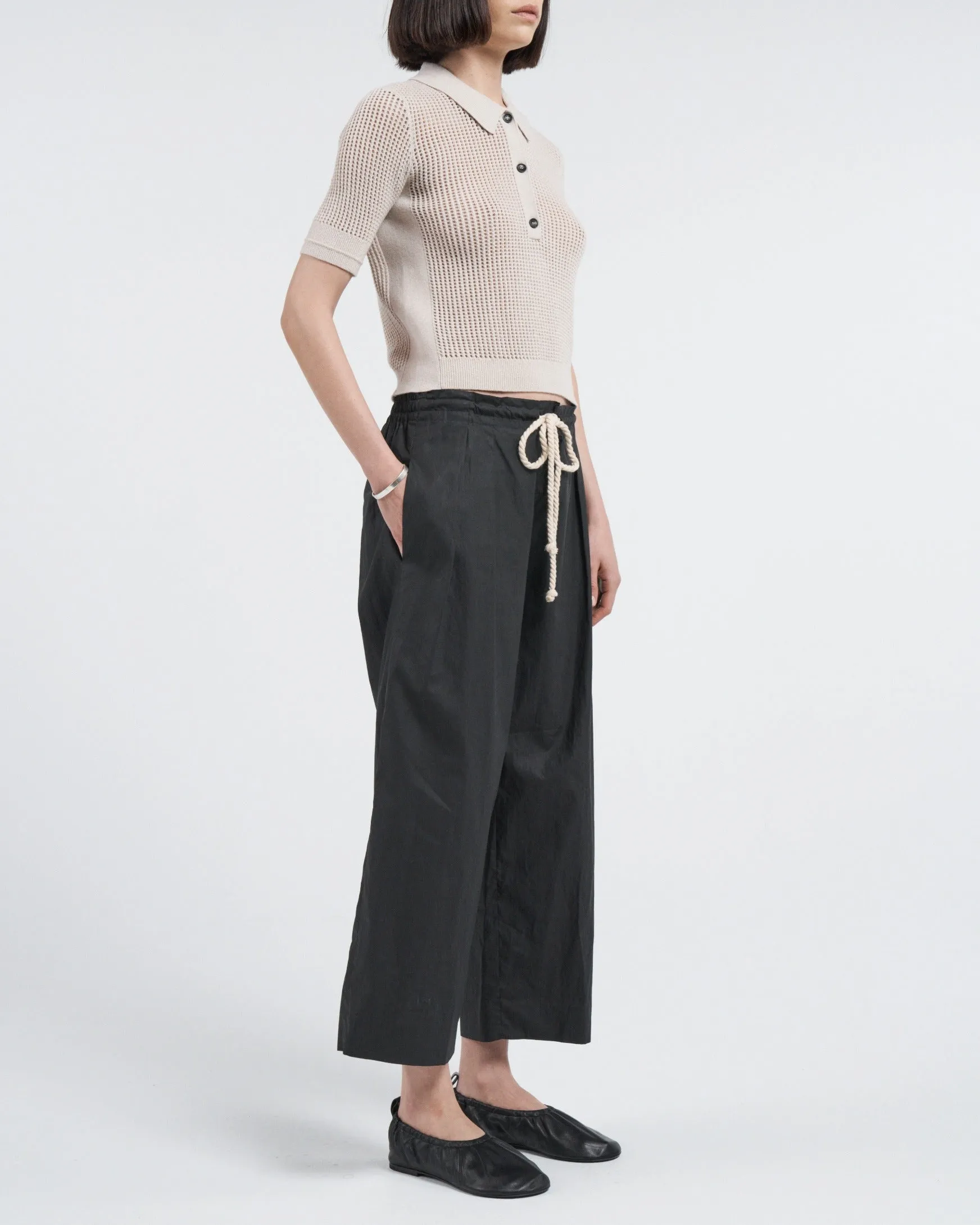 Drawstring Pleat Front Pant in Black