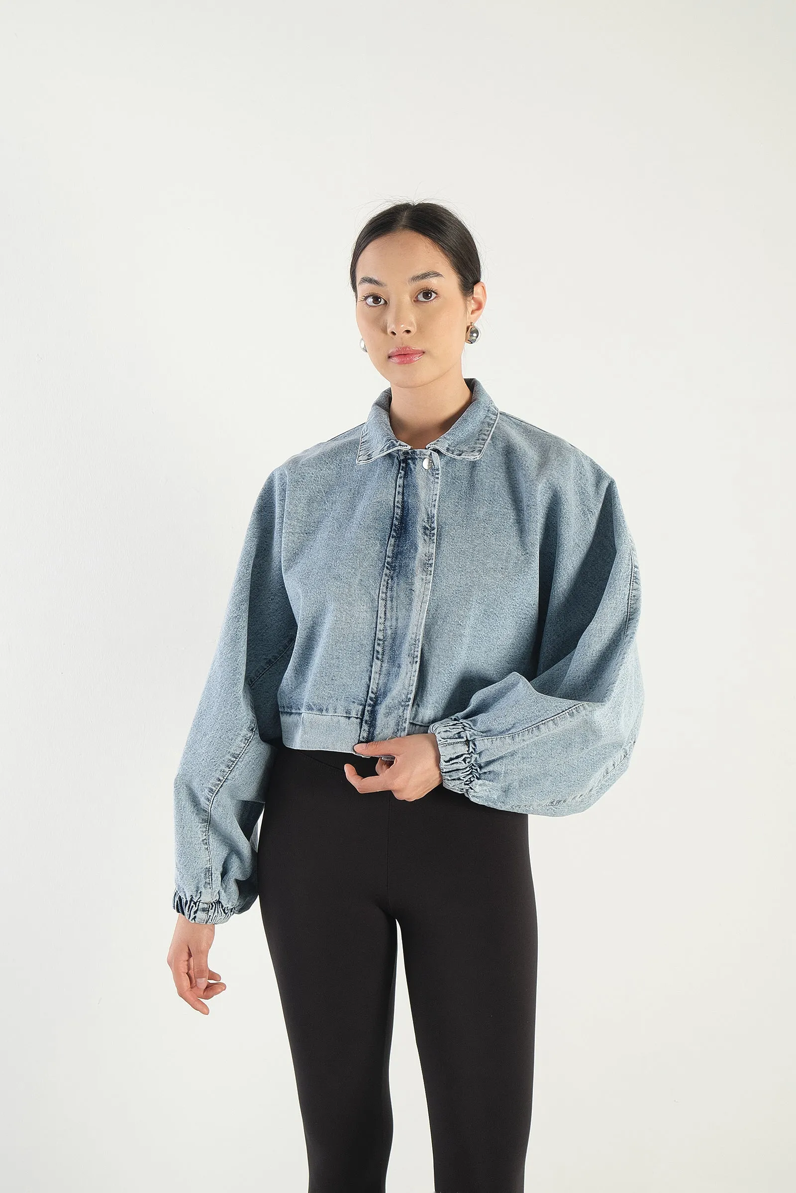 Front Zip Puff Sleeve Denim Jacket