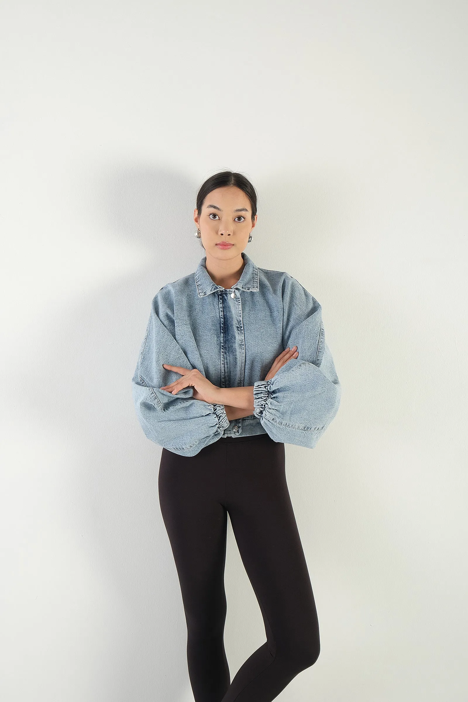 Front Zip Puff Sleeve Denim Jacket
