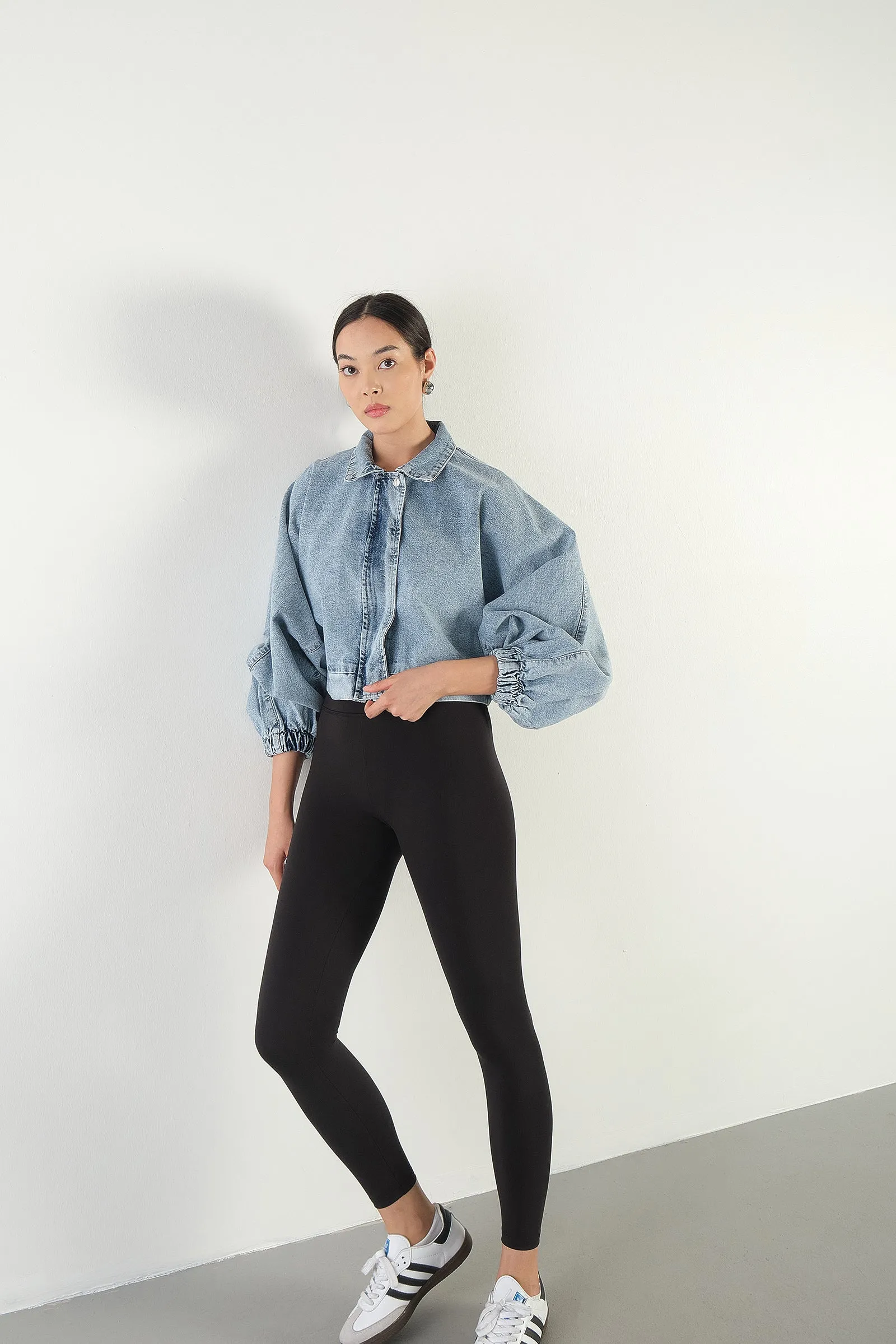 Front Zip Puff Sleeve Denim Jacket