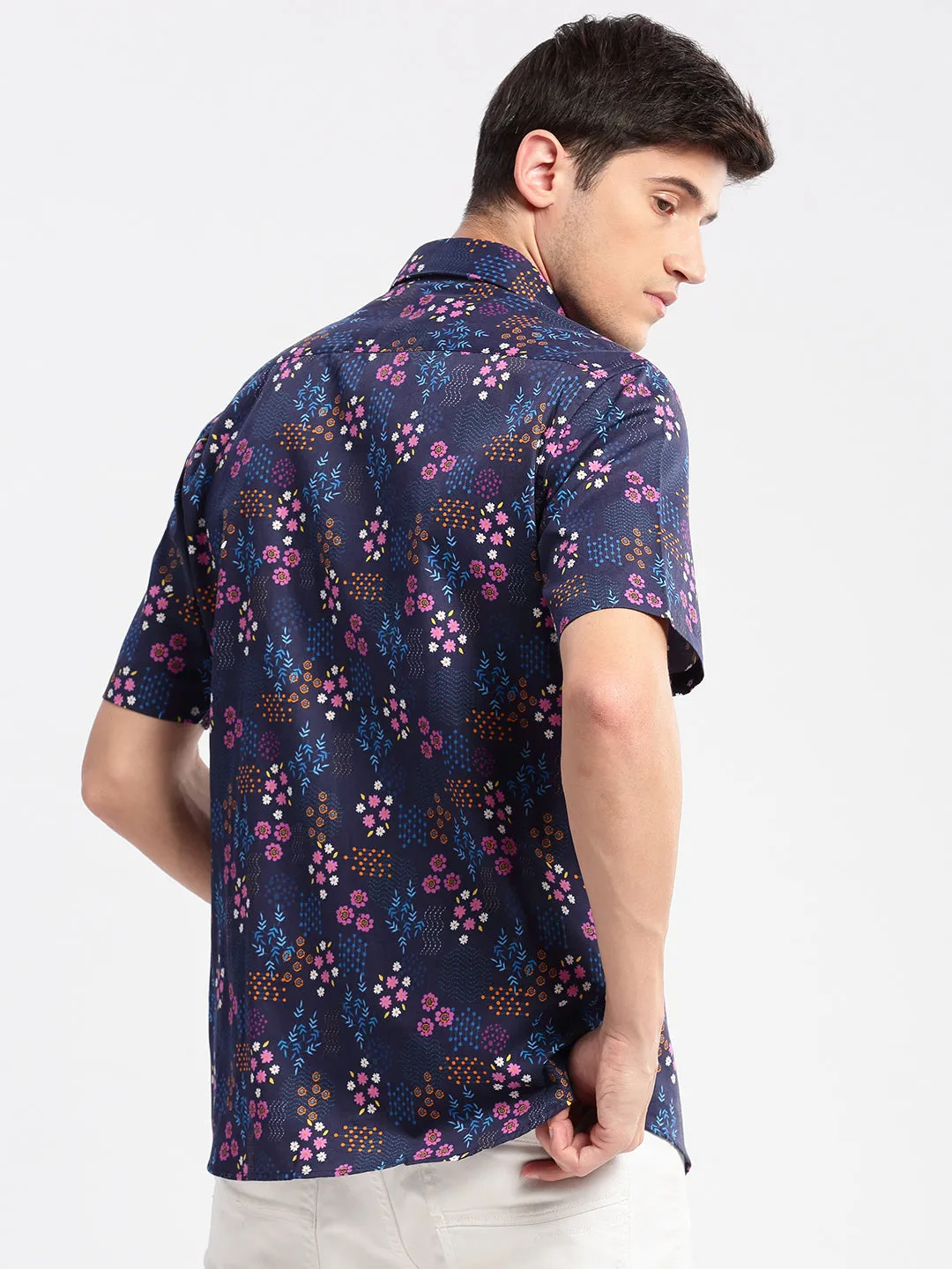 Men Navy Blue Smart Slim Fit Floral Printed Twill Weave Cotton Casual Shirt