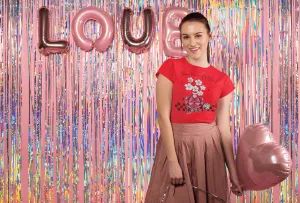 SHOW YOURSELF VALENTINE T-shirt