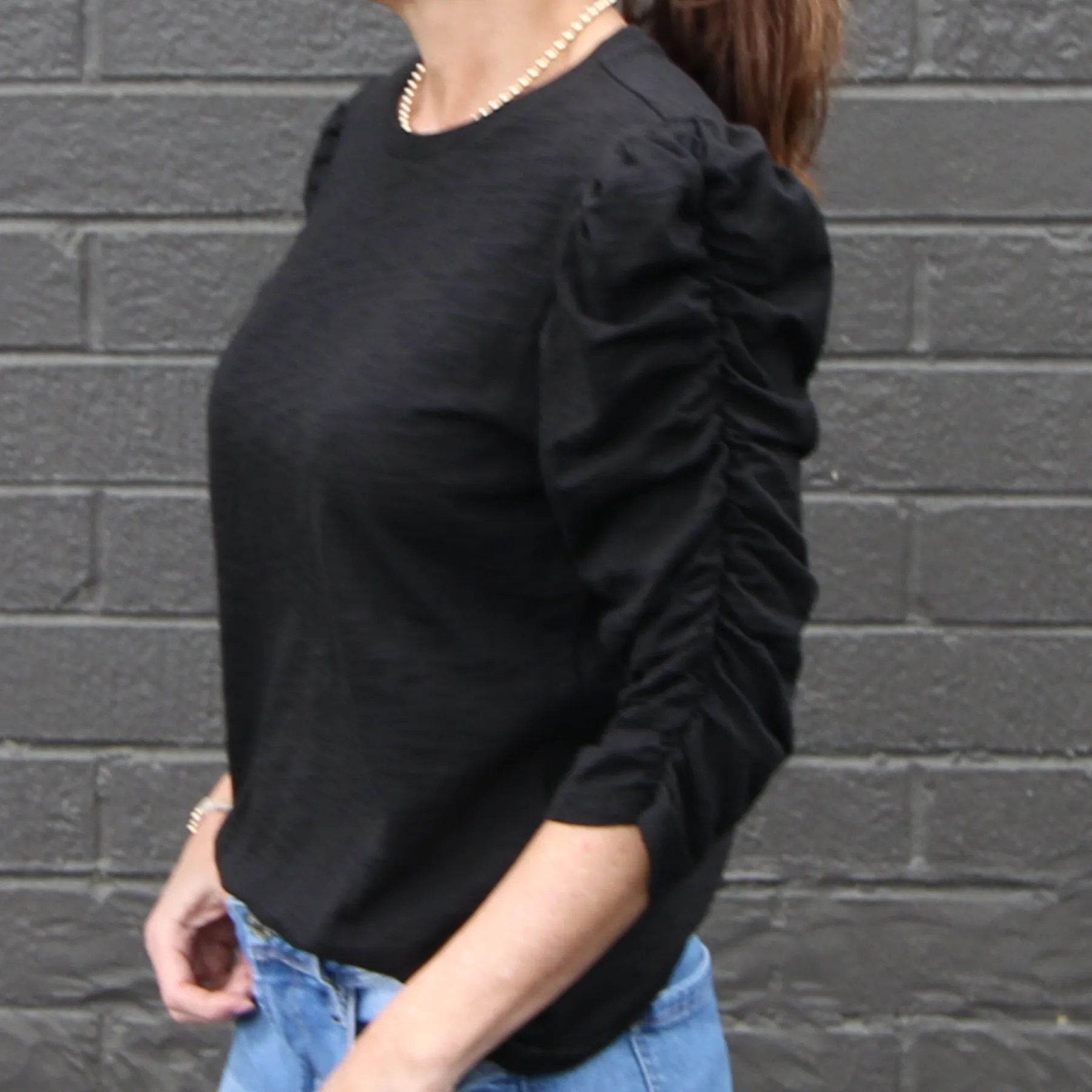 Sophie Ruched Elbow-length Tee in Black
