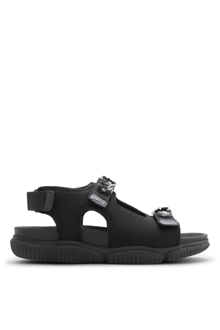 Valeria Sandal